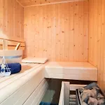 Kirschgarten 8 - Kirschgarten 3 8 *